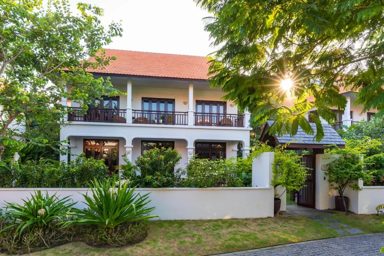 Tropical Pool Villas Da Nang 0*,  Vietnam