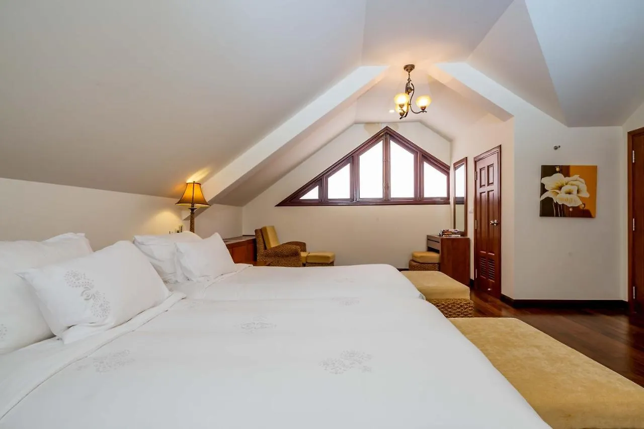 Tropical Pool Villas Da Nang Vietnam