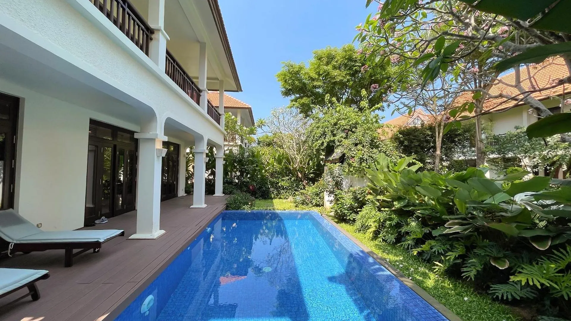 Tropical Pool Villas Da Nang